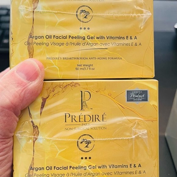 3 Piece Prédiré Argan Oil Facial Peeling Gel Set - MSRP 360.00 - Picture 3 of 3